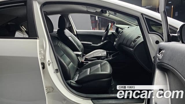 Kia The / новый New K3 Style, 2018 10