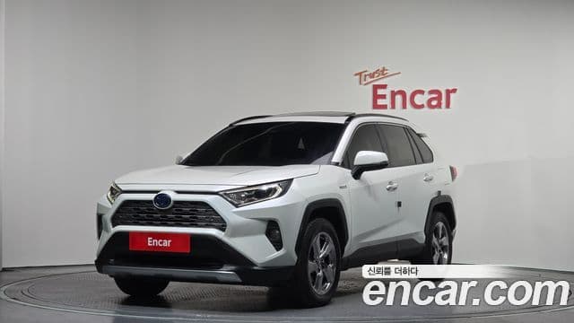 Toyota RAV4 5세대, 2020 1