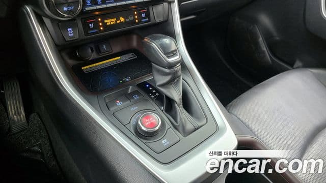 Toyota RAV4 5세대, 2020 9