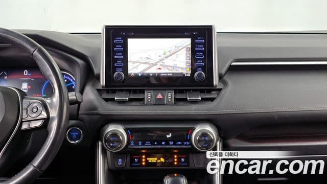 Toyota RAV4 5세대, 2020 14