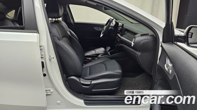 Kia The / новый New K3 2세대 Prestige, 2022 11