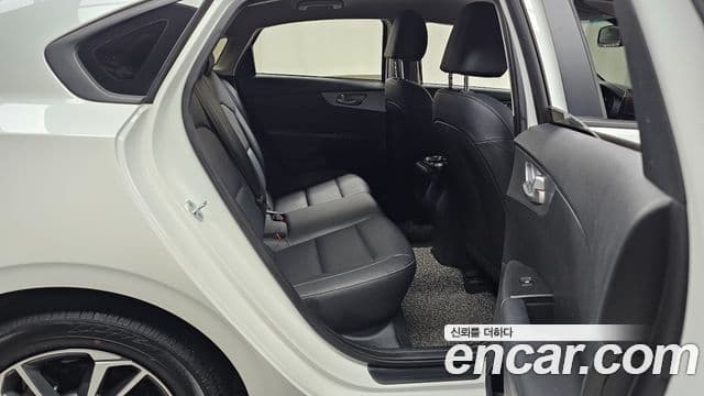 Kia The / новый New K3 2세대 Prestige, 2022 12