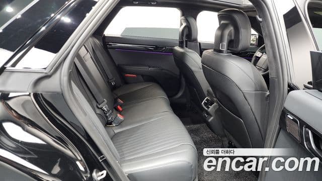 Hyundai Grandeur (GN7) Calligraphy, 2025 12