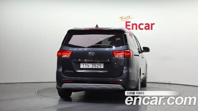 Kia All New Carnival Prestige, 2016 4