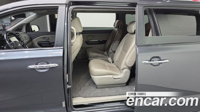 Kia All New Carnival Prestige, 2016 11