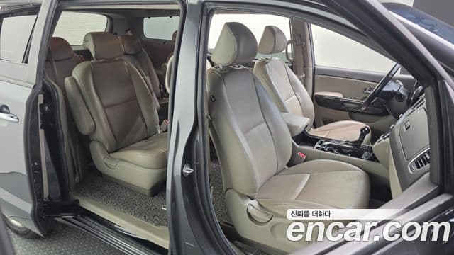 Kia All New Carnival Prestige, 2016 12
