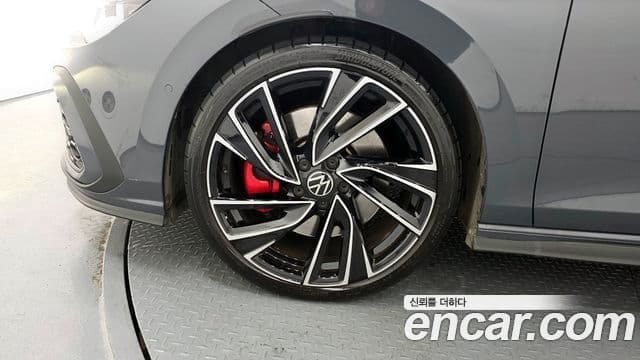 Volkswagen Гольф 8세대 2.0 GTI, 2023 все фото
