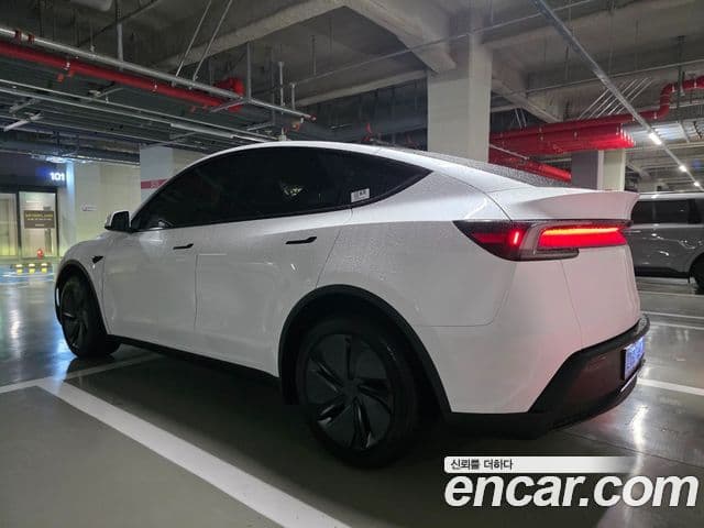 Tesla модель Y Premium RWD, 2026 4