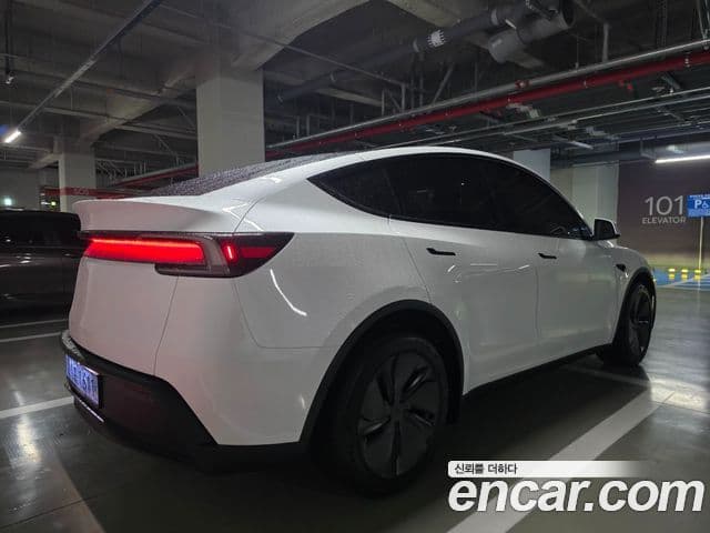 Tesla модель Y Premium RWD, 2026 6