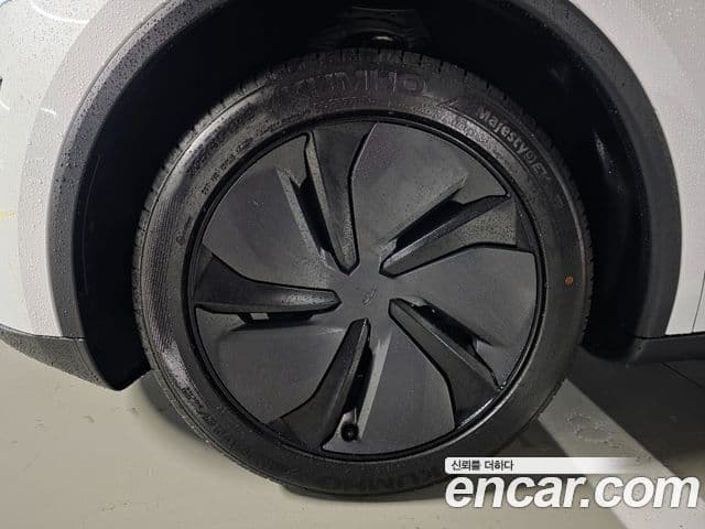 Tesla модель Y Premium RWD, 2026 20