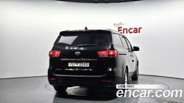 Kia All New Carnival Luxury, 2018 4
