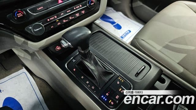 Kia All New Carnival Luxury, 2018 9