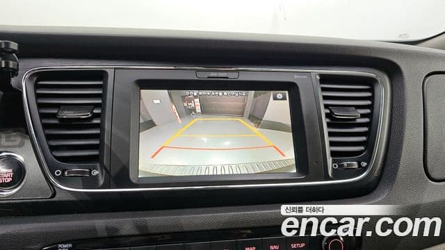 Kia All New Carnival Luxury, 2018 16