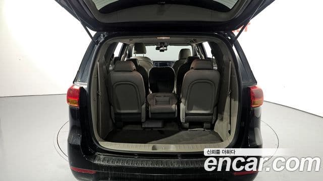 Kia All New Carnival Luxury, 2018 20