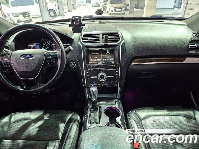 Ford Explorer 5세대, 2016 7