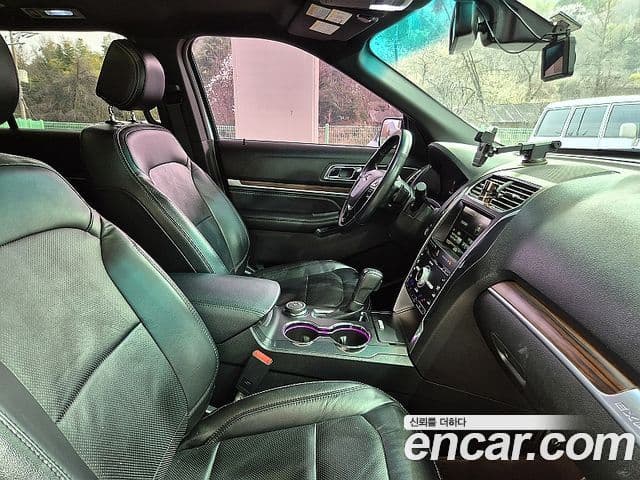 Ford Explorer 5세대, 2016 9