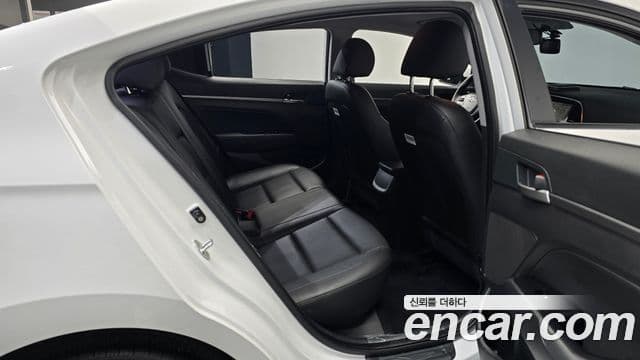 Hyundai Avante AD 1.6 GDI Value Plus, 2018 13