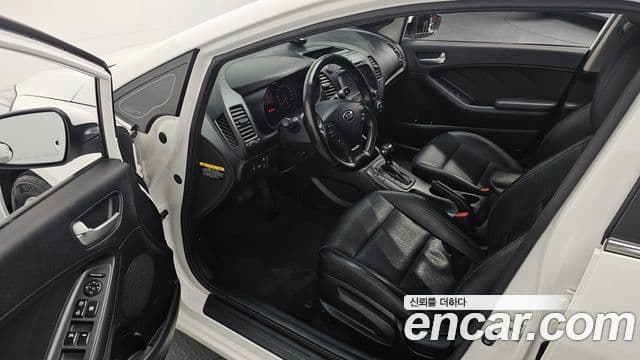 Kia K3 Trendy, 2013 11