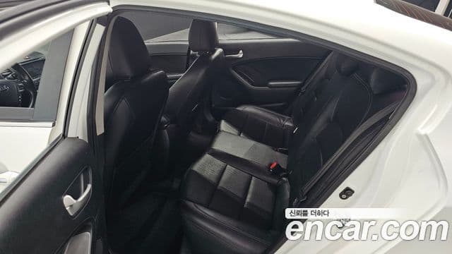 Kia K3 Trendy, 2013 12