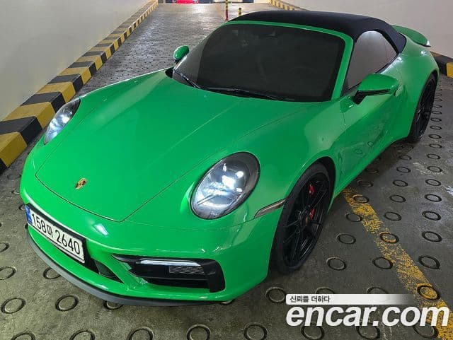 Porsche 911 (992) Carrera 4 GTS кабриолет, 2022 3