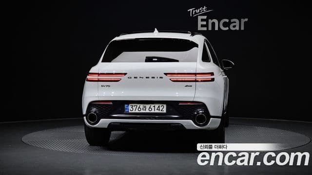 Genesis GV70, 2021 4