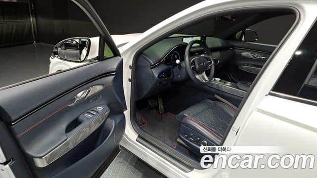 Genesis GV70, 2021 10