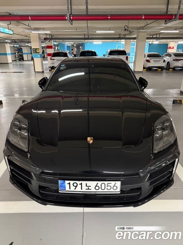 Porsche Panamera (976), 2025 3