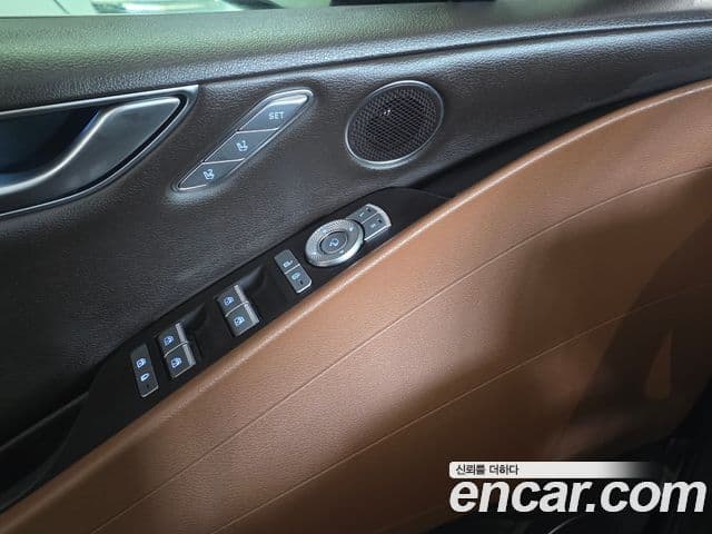 Genesis G80 (RG3) бензин 2.5 турбо AWD, 2024 10