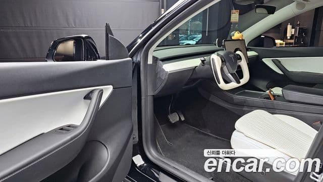 Tesla модель Y Long Range AWD, 2022 10