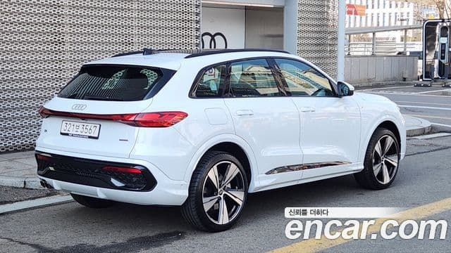 Audi Q5 (80A) 40 TDI Quattro S Line, 2025 4