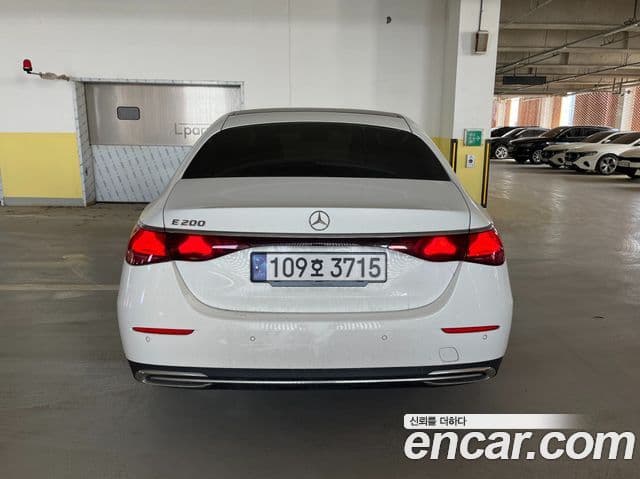 Mercedes-Benz E-класс W214 Avantgarde, 2025 4