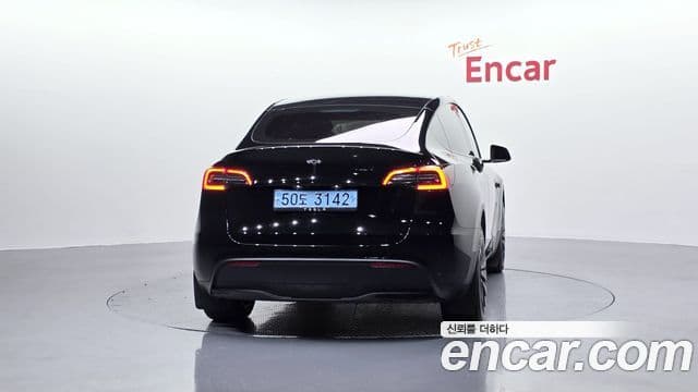 Tesla модель Y, 2024 4