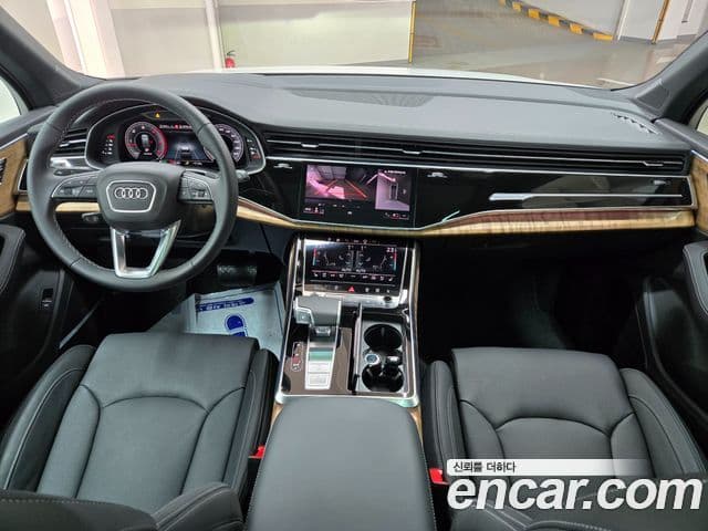 Audi Q7 (4M), 2025 11