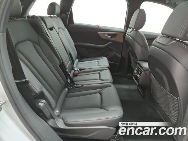 Audi Q7 (4M), 2025 12