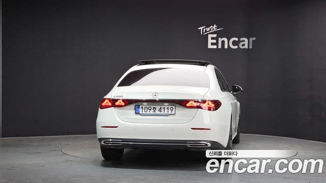 Mercedes-Benz E-класс W214 Avantgarde, 2025 4