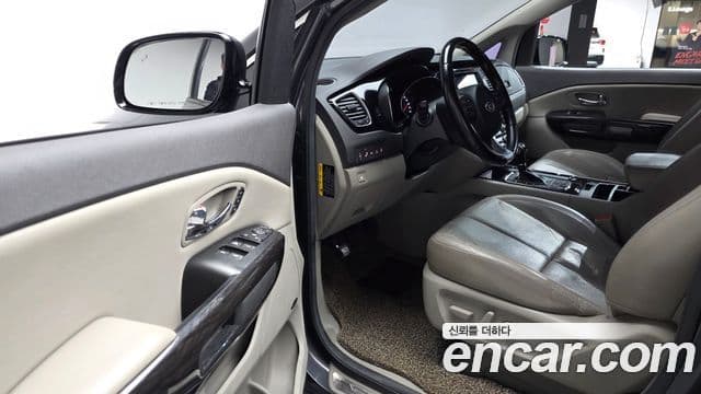 Kia All New Carnival President, 2016 11