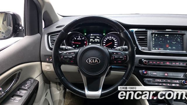 Kia All New Carnival President, 2016 13