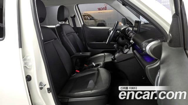 Hyundai Casper турбо D Essential, 2023 11