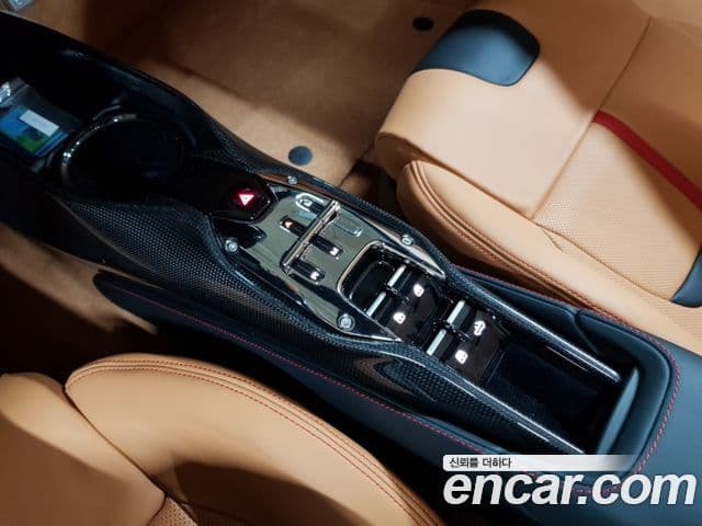 Ferrari SF90 스파이더, 2023 13