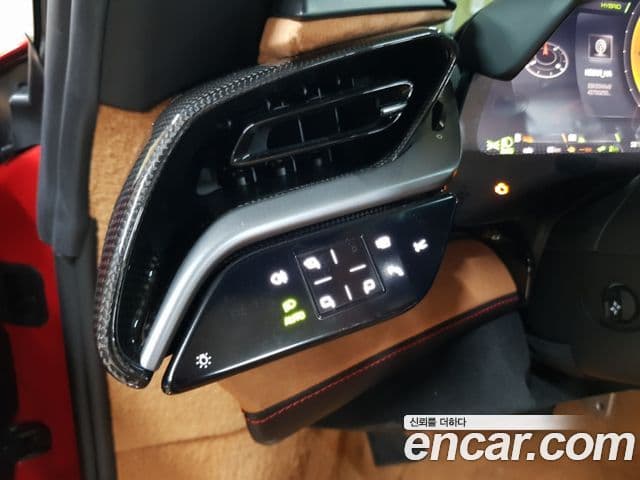 Ferrari SF90 스파이더, 2023 15