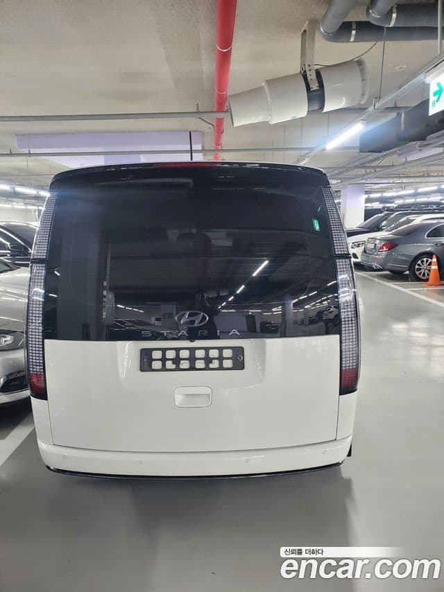 Hyundai Staria Inspiration, 2022 4