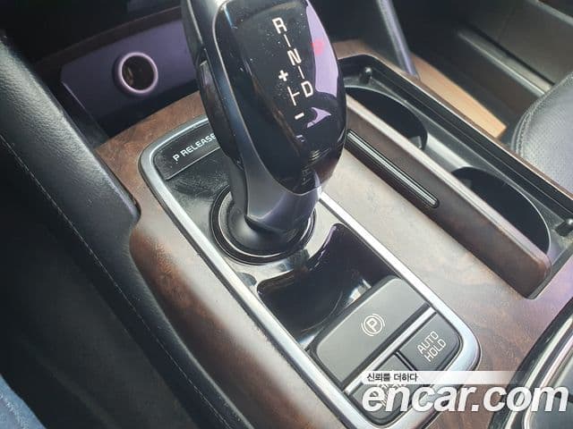 Kia K9 Special, 2013 17