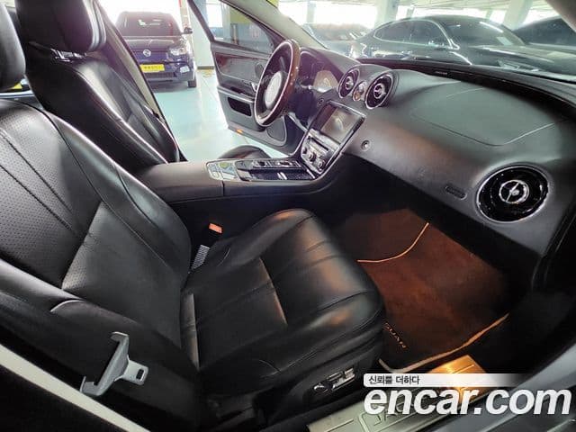 Jaguar All New XJ X351, 2015 8