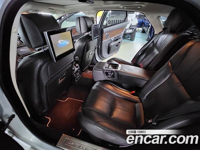 Jaguar All New XJ X351, 2015 9