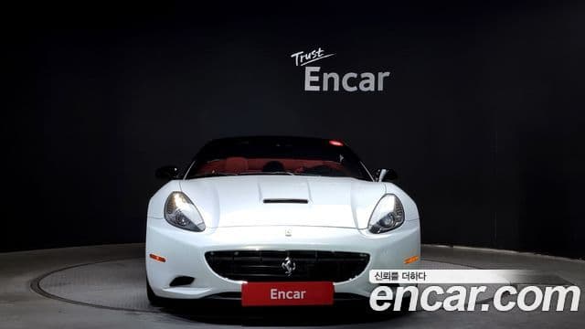 Ferrari 캘리포니아 4.3 V8, 2011 3