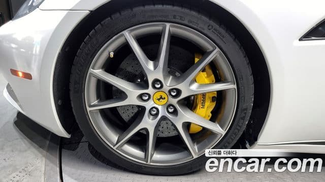 Ferrari 캘리포니아 4.3 V8, 2011 все фото