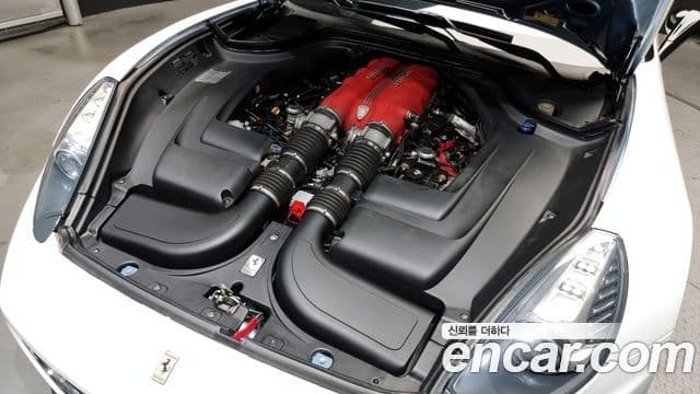 Ferrari 캘리포니아 4.3 V8, 2011 6