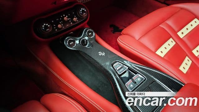 Ferrari 캘리포니아 4.3 V8, 2011 9