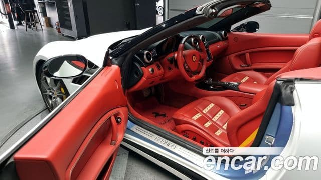 Ferrari 캘리포니아 4.3 V8, 2011 11