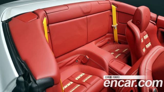 Ferrari 캘리포니아 4.3 V8, 2011 12